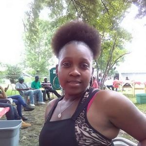 Meet your Posher, Latitia